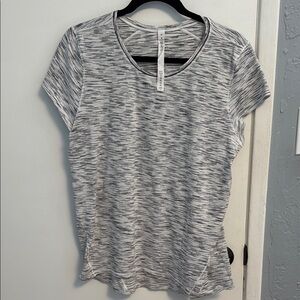 EUC Lululemon Gray Patterned Workout Women's Top.  Size 10.